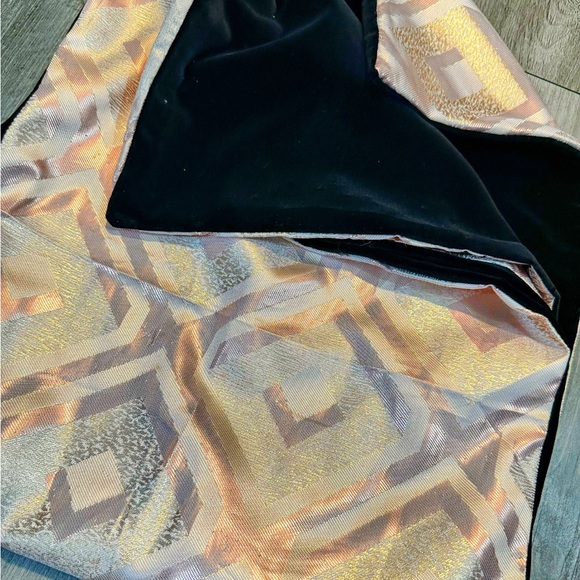 Rose Gold Sequin Mini Dress with Matching Velvet & Lamé Wrap S - Picture 4 of 6